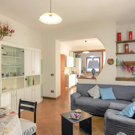 Stunning In -ms- With Kitchen Montignoso